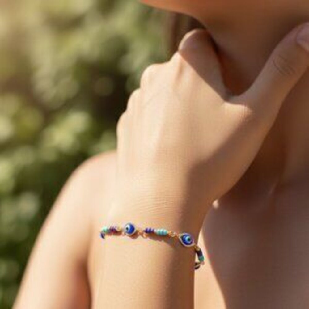 "Elegant & Trendy Bracelet, A Perfect Gift for Women, Thoughtful, EVCH1878